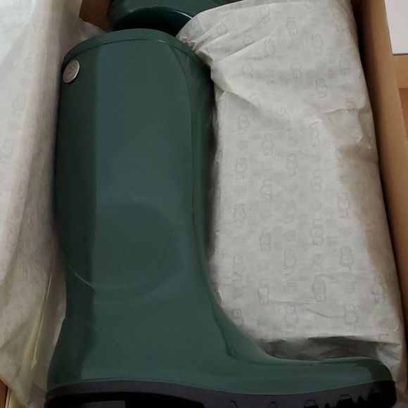 Ugg Rain Boots - Picture 4 of 7